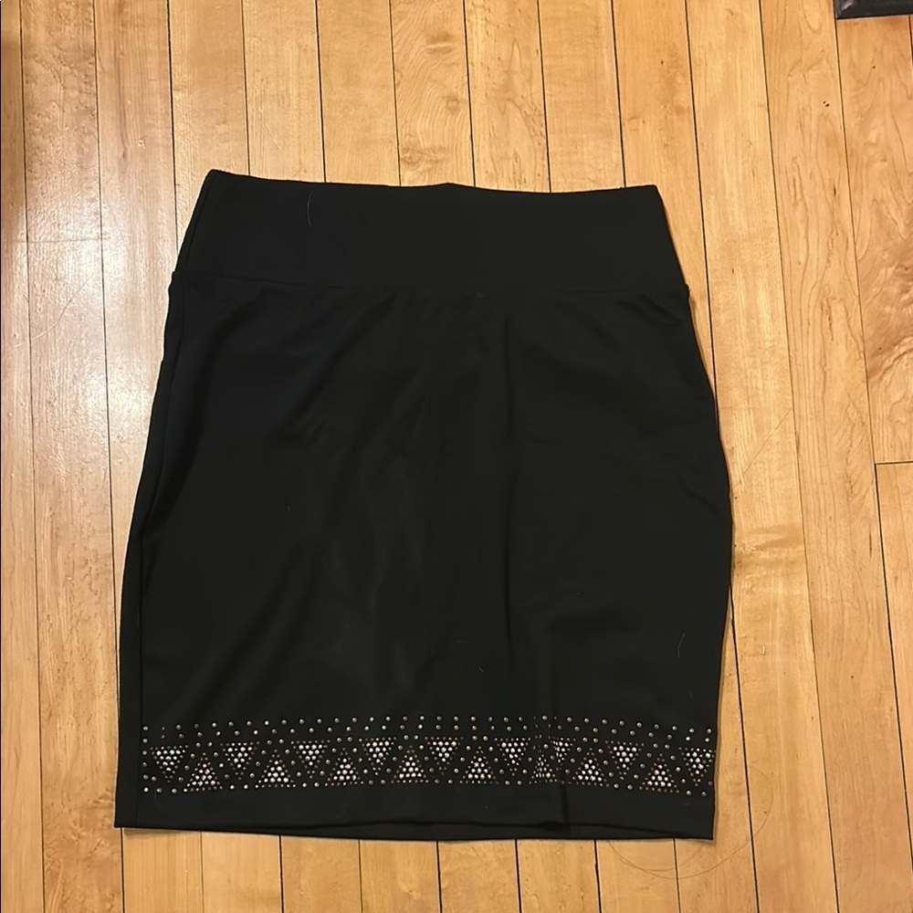 Maurices size Medium Knee Length Black Skirt with Embellished Hem